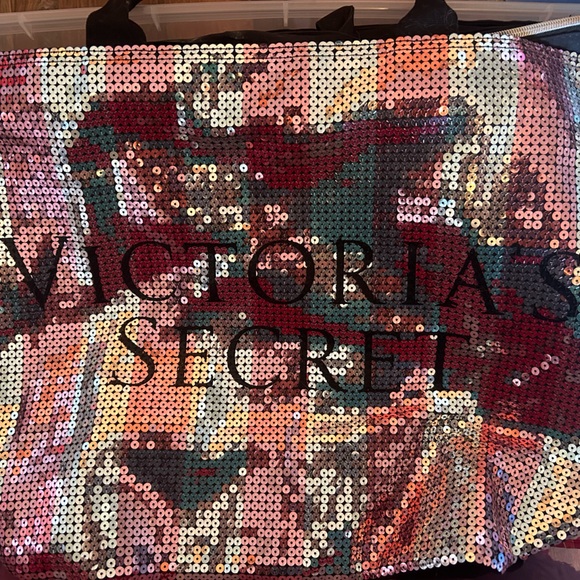 Victoria’s Secret Xxl limited edition tote - Picture 1 of 4